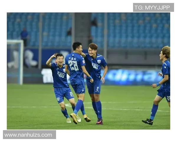 南京足球队以59分领跑欧锦赛积分榜展现强劲实力