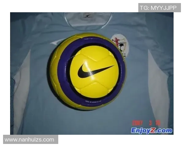 当代足球明星卡片收藏指南与价值分析全景展示