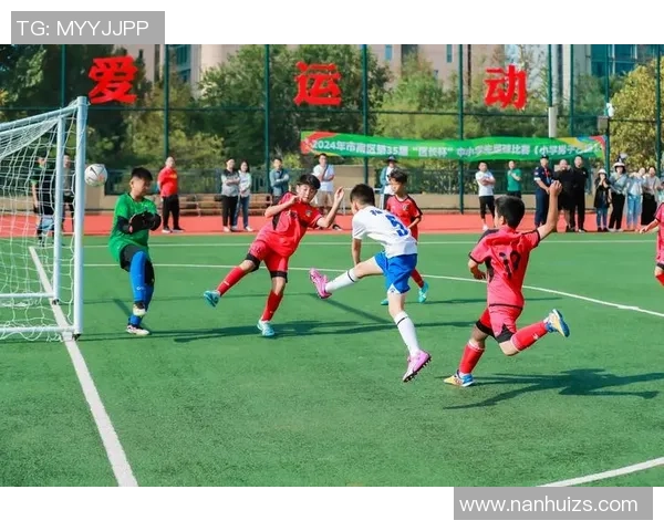 脏辫风潮席卷绿茵场黑人的足球明星如何改变运动时尚与文化 脏辫风潮席卷绿茵场黑人的足球明星如何改变运动时尚与文化