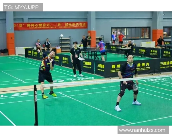 羽毛球盛宴:深入了解西安羽毛球队的团队协作与默契配合 羽毛球盛宴:深入了解西安羽毛球队的团队协作与默契配合