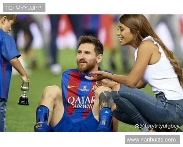 足球明星亲吻女记者引发热议背后故事揭秘