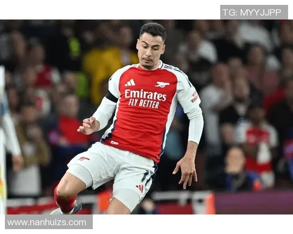 足球明星在推特上分享训练日常与比赛心得引发球迷热议 足球明星在推特上分享训练日常与比赛心得引发球迷热议