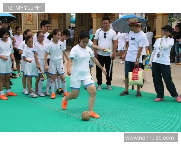 足球明星雪糕高清图片展示让你感受夏日清凉与运动激情的完美结合 足球明星雪糕高清图片展示让你感受夏日清凉与运动激情的完美结合
