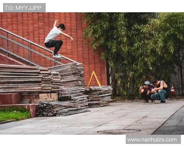 滑板纪实：记录重庆滑板队的成长故事